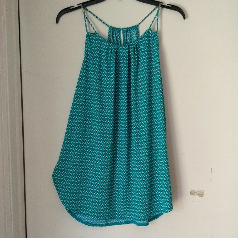 Dressy soft Worthington top, flowy and forgiving very roomy